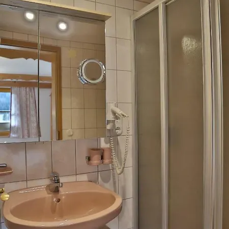 Bio-bauernhof Waldesruh Mit Hofladen *