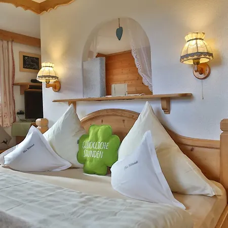 Bio-bauernhof Waldesruh Mit Hofladen *