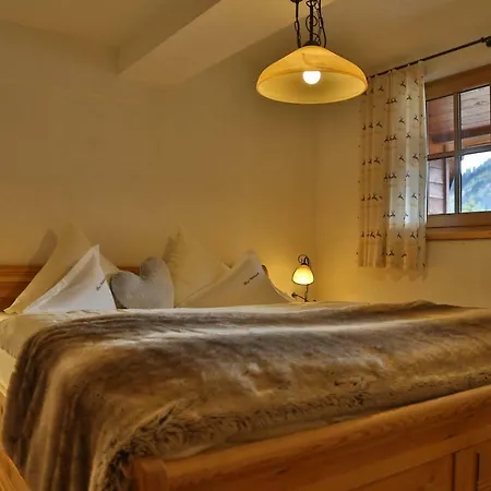 Bio-bauernhof Waldesruh Mit Hofladen * Tannheim